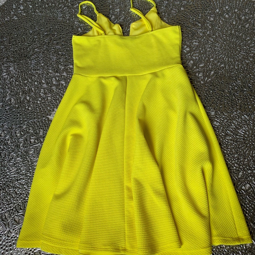 Haute Monde Yellow Midi Dress - Picture 4 of 5